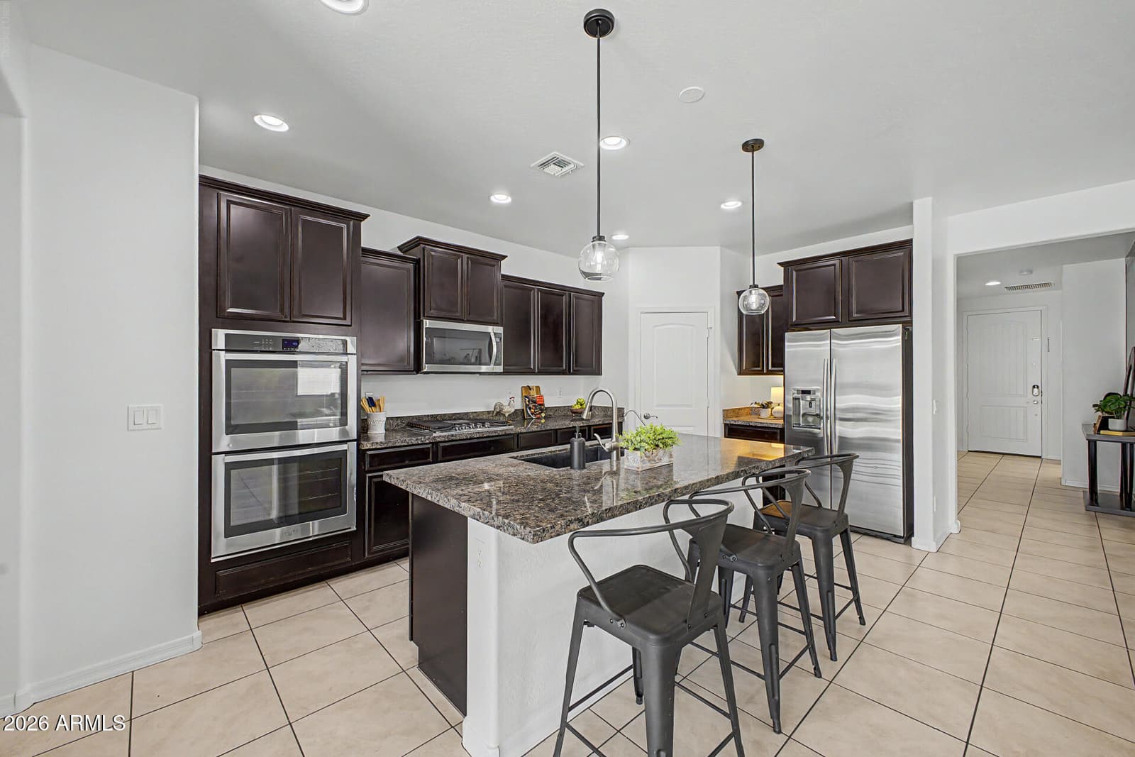 2513 W ARROYO Way, San Tan Valley, AZ 85144 — photo 1 of 29
