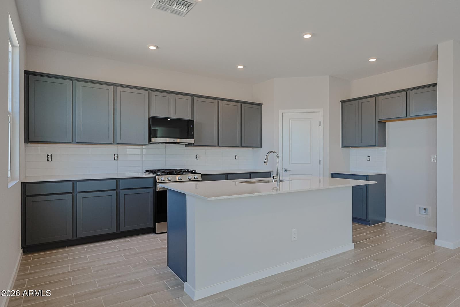 30103 W OLEANDER Way, Buckeye, AZ 85396 — photo 4 of 31