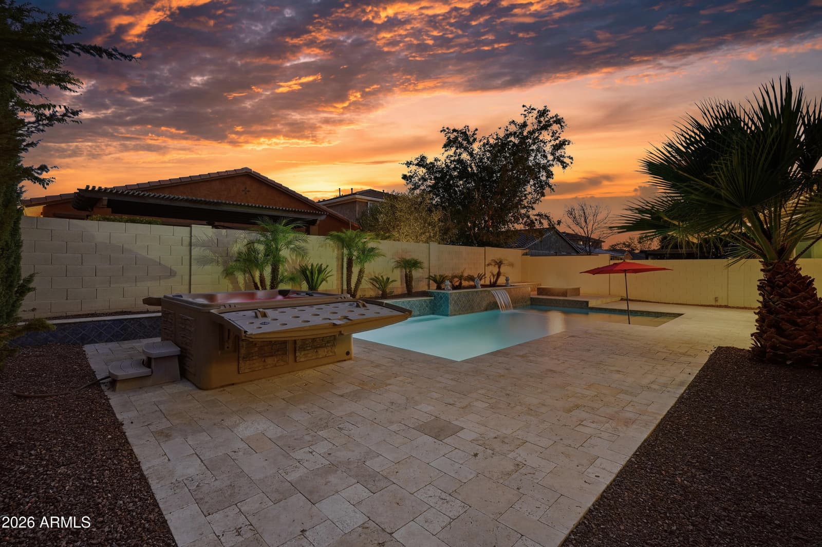 10333 W BUCKHORN Trail, Peoria, AZ 85383 — photo 9 of 114