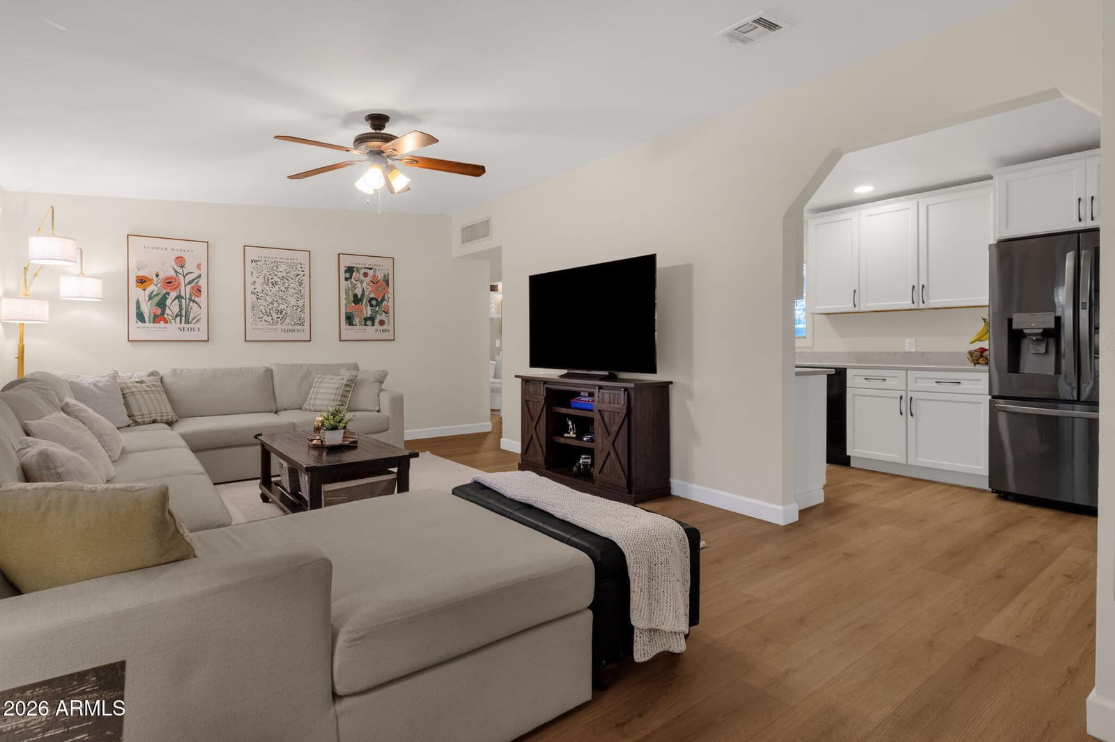 3314 E HOLLY Street, Phoenix, AZ 85008 — photo 12 of 33
