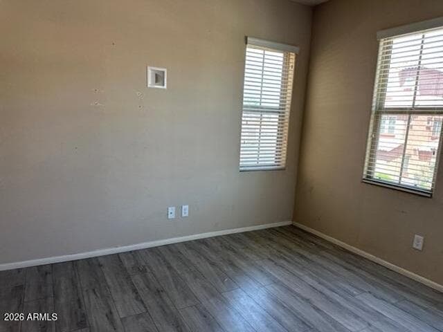 2114 N 77TH Lane, Phoenix, AZ 85035 — photo 4 of 11