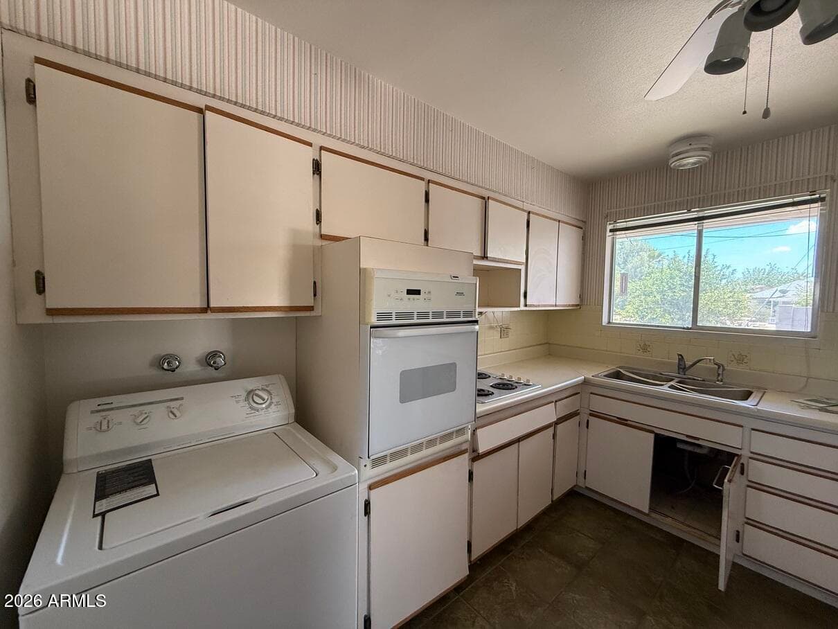 11007 W FLORIDA Avenue, Sun City, AZ 85351 — photo 10 of 38