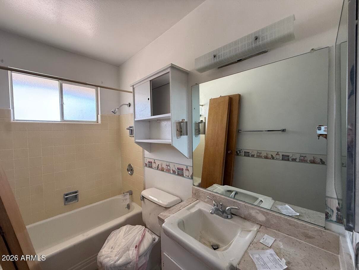 11007 W FLORIDA Avenue, Sun City, AZ 85351 — photo 15 of 38