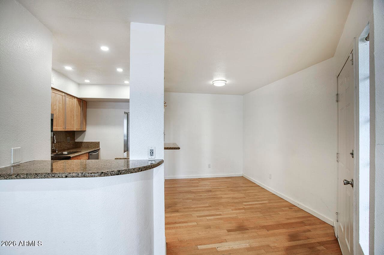 4410 N LONGVIEW Avenue 119, Phoenix, AZ 85014 — photo 4 of 16