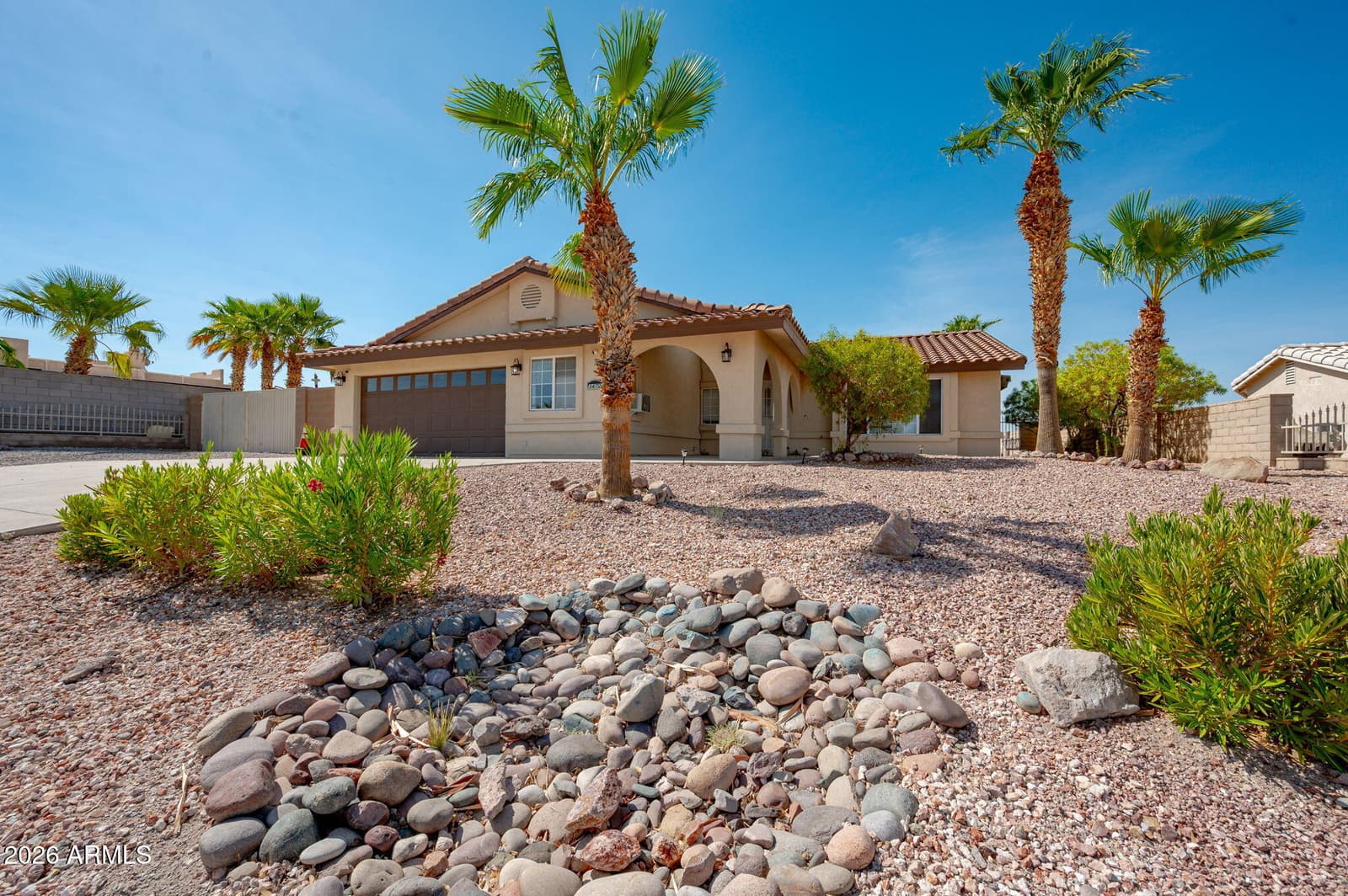 3472 Florence Avenue, Bullhead City, AZ 86429 — photo 2 of 62