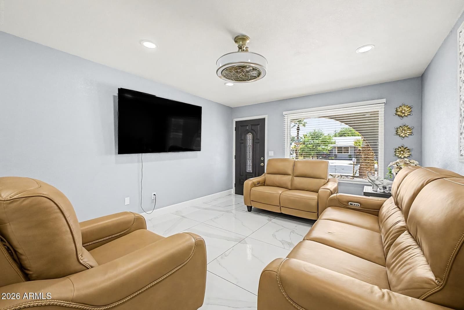 4006 S HANNA Drive, Tempe, AZ 85282 — photo 10 of 23