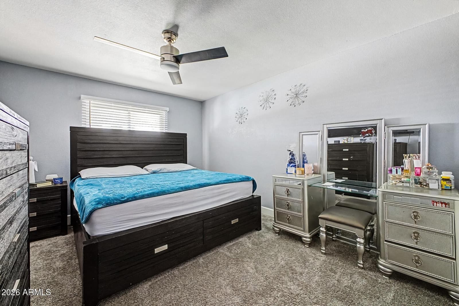 4006 S HANNA Drive, Tempe, AZ 85282 — photo 11 of 23