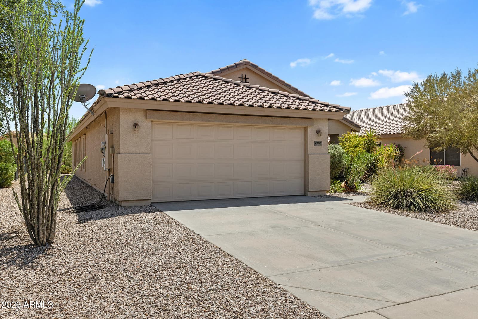 23149 W SHADOW Drive, Buckeye, AZ 85326 — photo 6 of 34