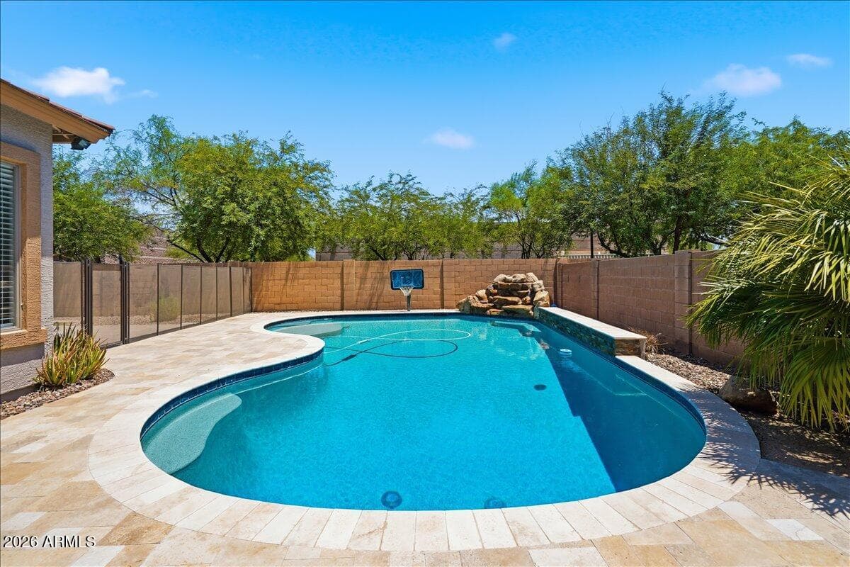 845 N THUNDERBIRD Avenue, Gilbert, AZ 85234 — photo 10 of 55