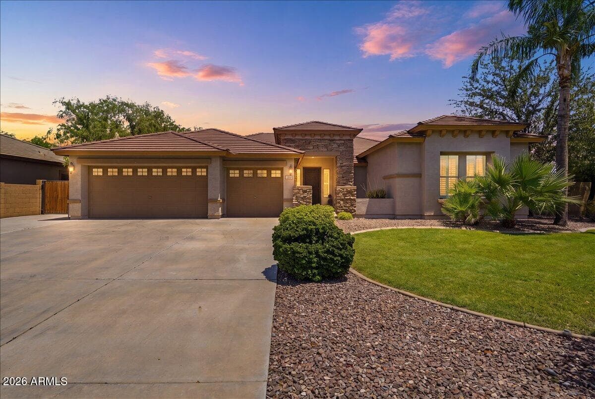 845 N THUNDERBIRD Avenue, Gilbert, AZ 85234 — photo 12 of 55