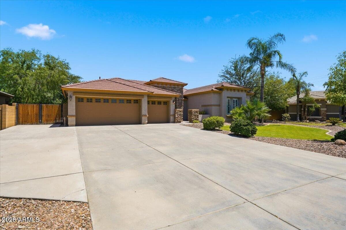 845 N THUNDERBIRD Avenue, Gilbert, AZ 85234 — photo 50 of 55
