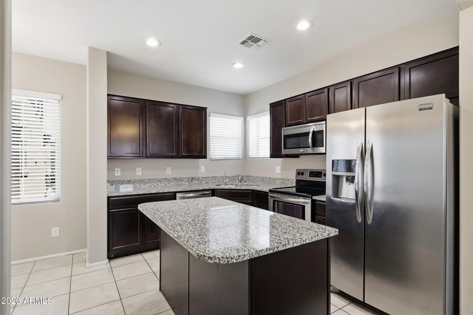 1947 N 77TH Glen, Phoenix, AZ 85035 — photo 4 of 32