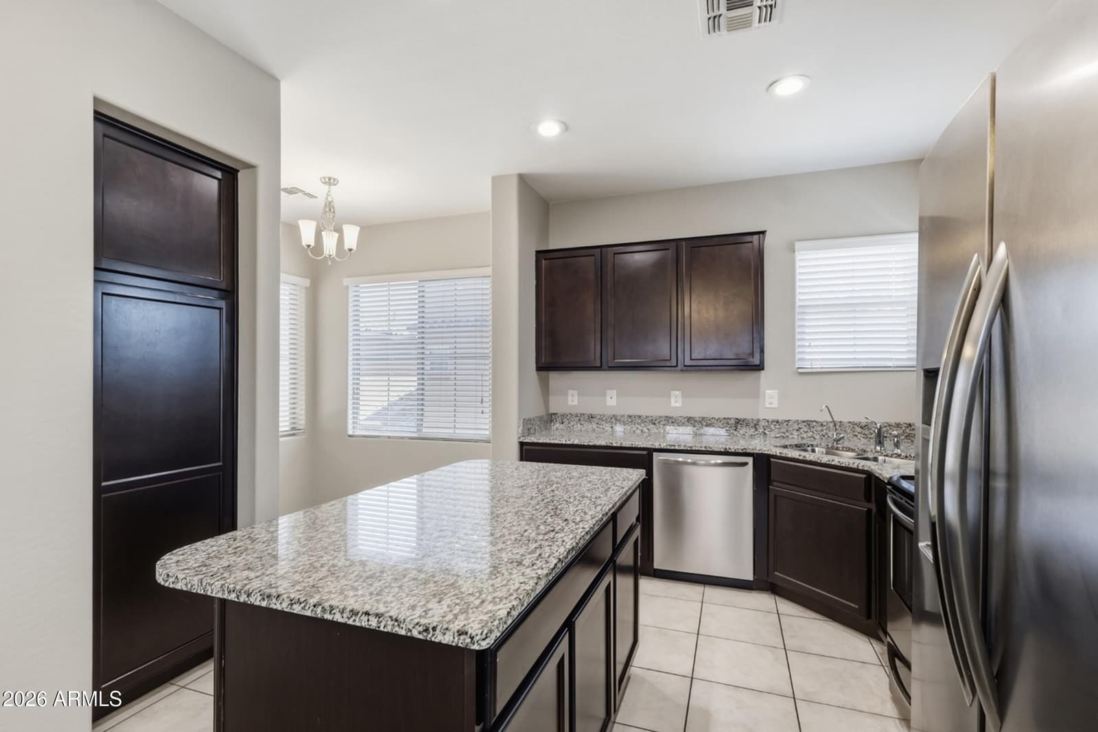 1947 N 77TH Glen, Phoenix, AZ 85035 — photo 5 of 32