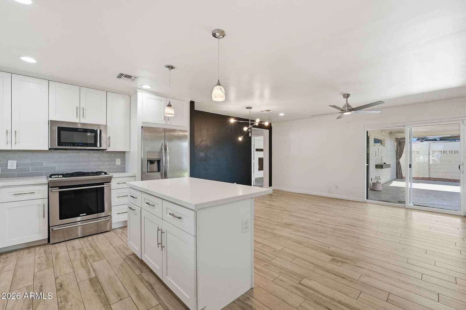 4720 N 14TH Avenue, Phoenix, AZ 85013 — photo 8 of 46