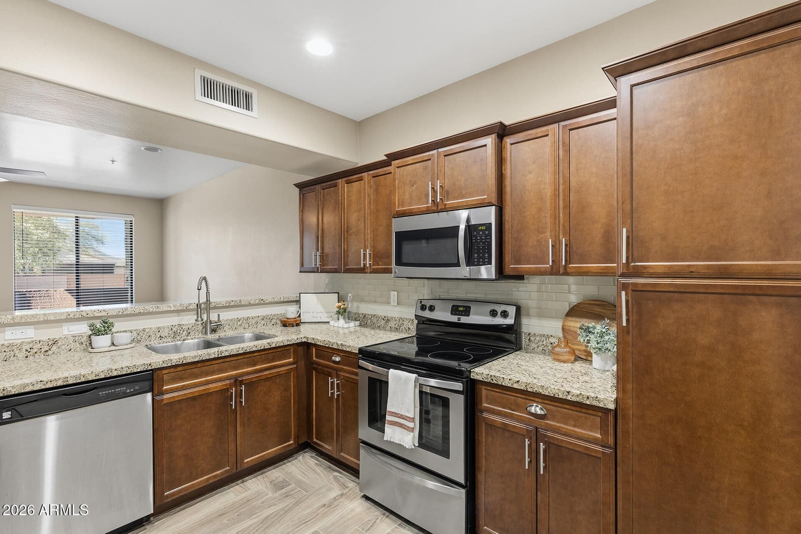 21655 N 36TH Avenue 106, Glendale, AZ 85308 — photo 3 of 54