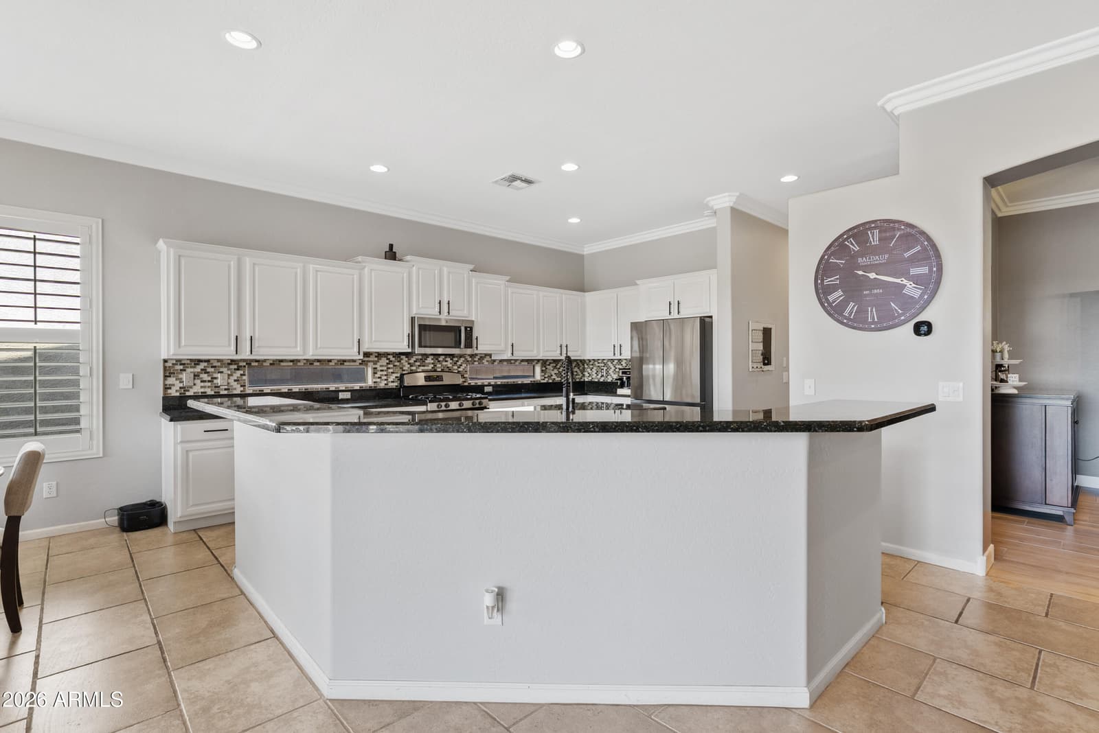 4064 E CLUBVIEW Drive, Gilbert, AZ 85298 — photo 12 of 51