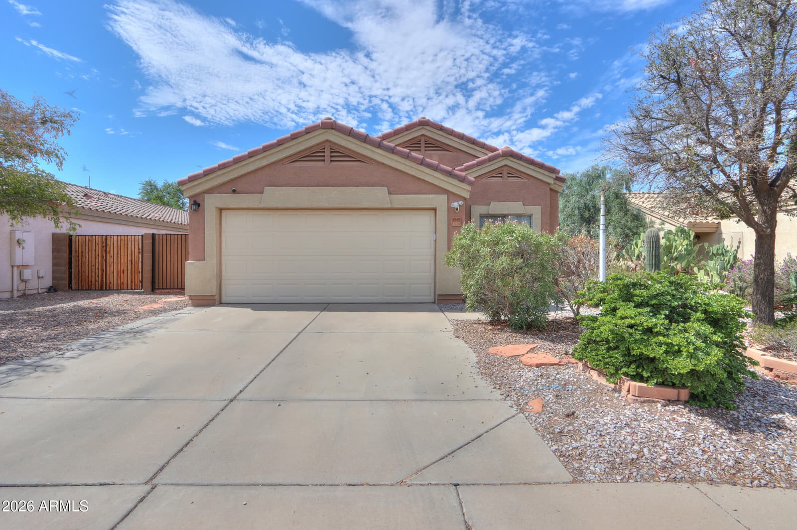 1641 E CARDINAL Drive, Casa Grande, AZ 85122 — photo 3 of 40