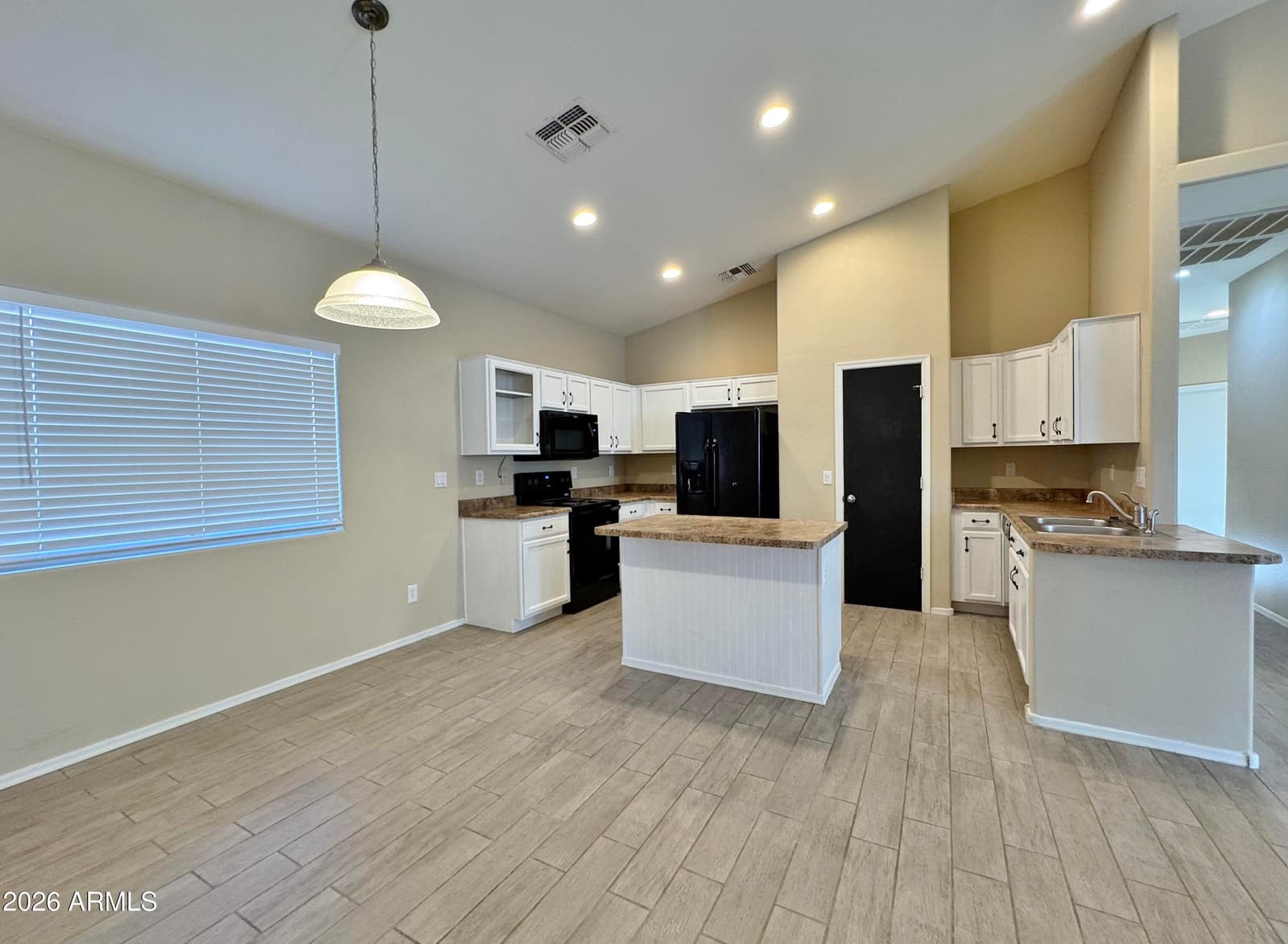 1745 E DESERT BREEZE Place, Casa Grande, AZ 85122 — photo 9 of 37