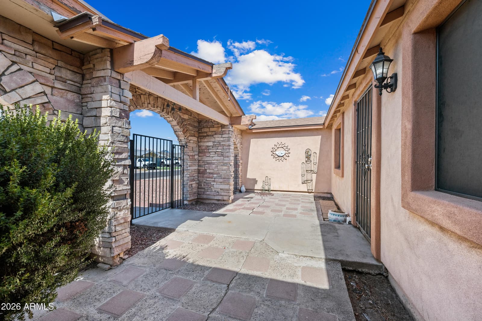8047 W Meadowbrook Avenue, Phoenix, AZ 85033 — photo 2 of 22