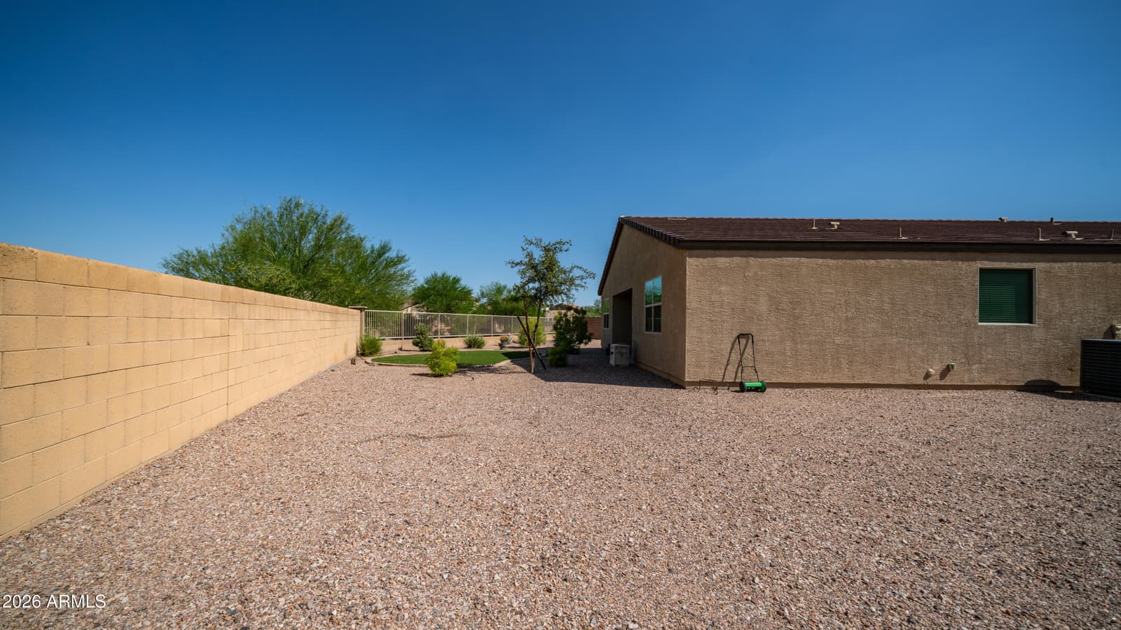 37455 N GLEN ECHO Drive, San Tan Valley, AZ 85140 — photo 16 of 46