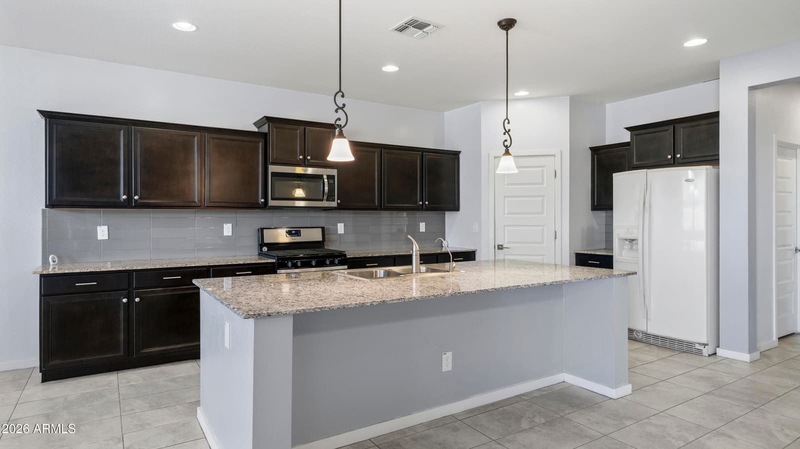 37455 N GLEN ECHO Drive, San Tan Valley, AZ 85140 — photo 2 of 46