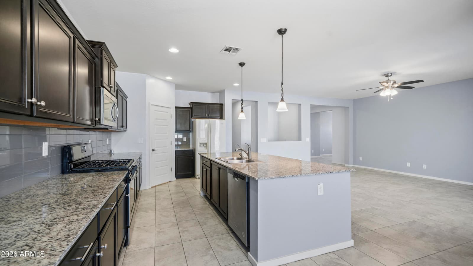 37455 N GLEN ECHO Drive, San Tan Valley, AZ 85140 — photo 8 of 46