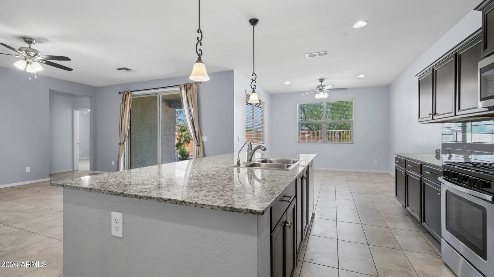 37455 N GLEN ECHO Drive, San Tan Valley, AZ 85140 — photo 3 of 46