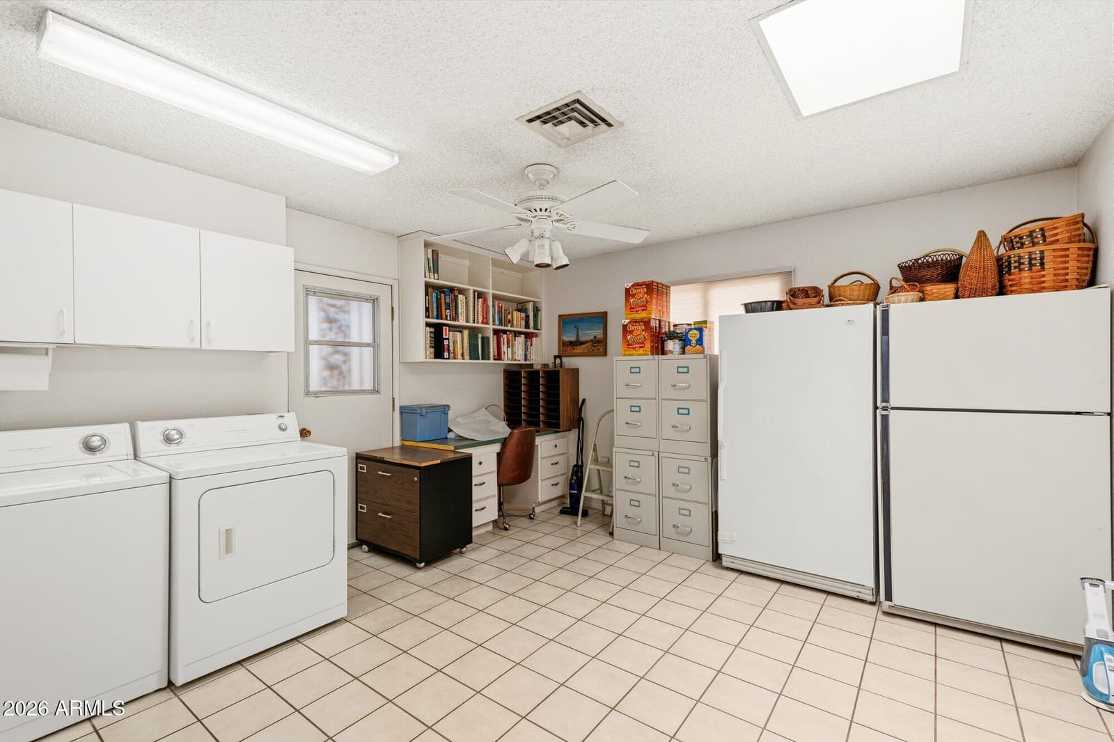 12039 N SUN VALLEY Drive, Sun City, AZ 85351 — photo 10 of 20