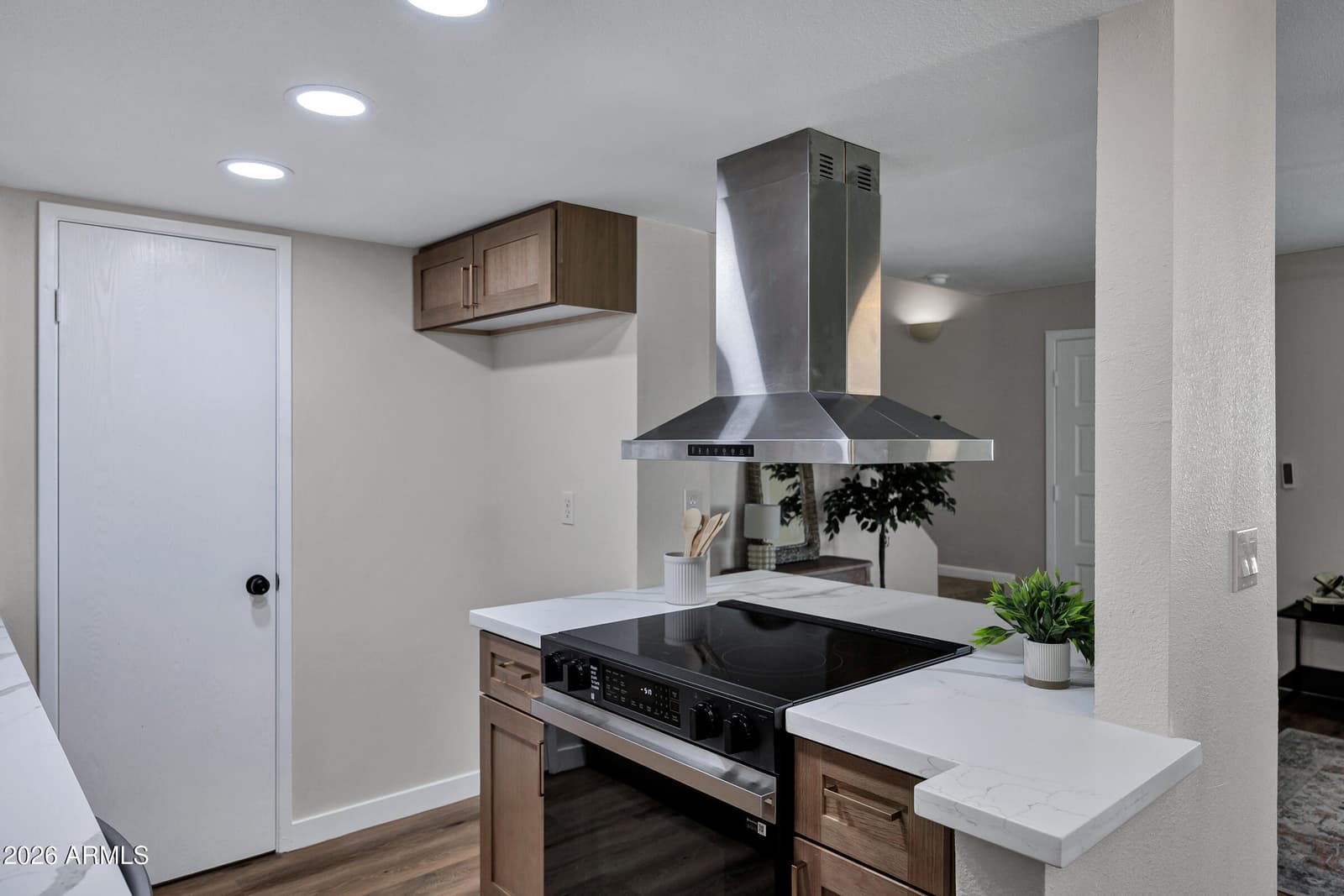 10208 N 8TH Place B, Phoenix, AZ 85020 — photo 9 of 25