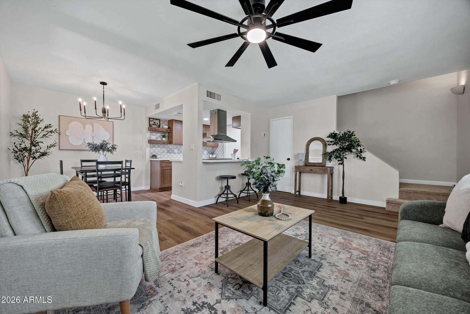 10208 N 8TH Place B, Phoenix, AZ 85020 — photo 5 of 25