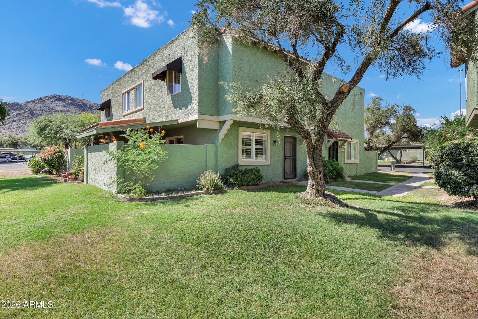 10208 N 8TH Place B, Phoenix, AZ 85020 — photo 1 of 25