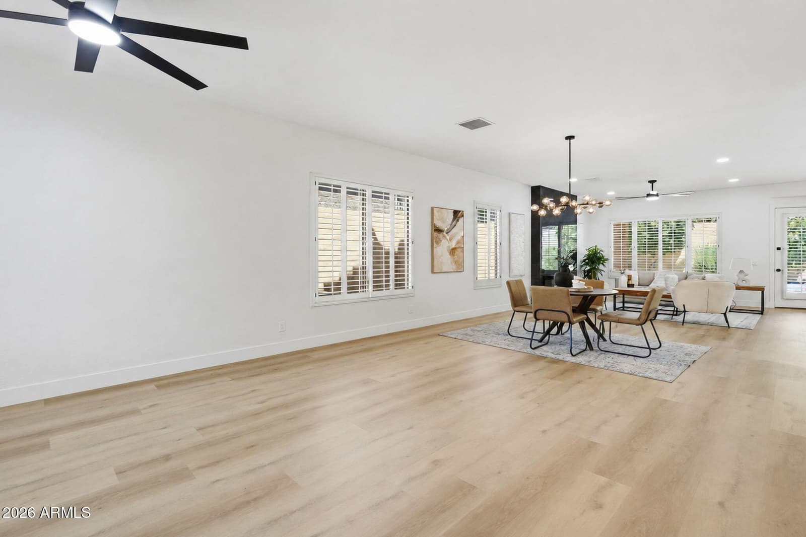 15221 S 18TH Avenue, Phoenix, AZ 85045 — photo 5 of 37