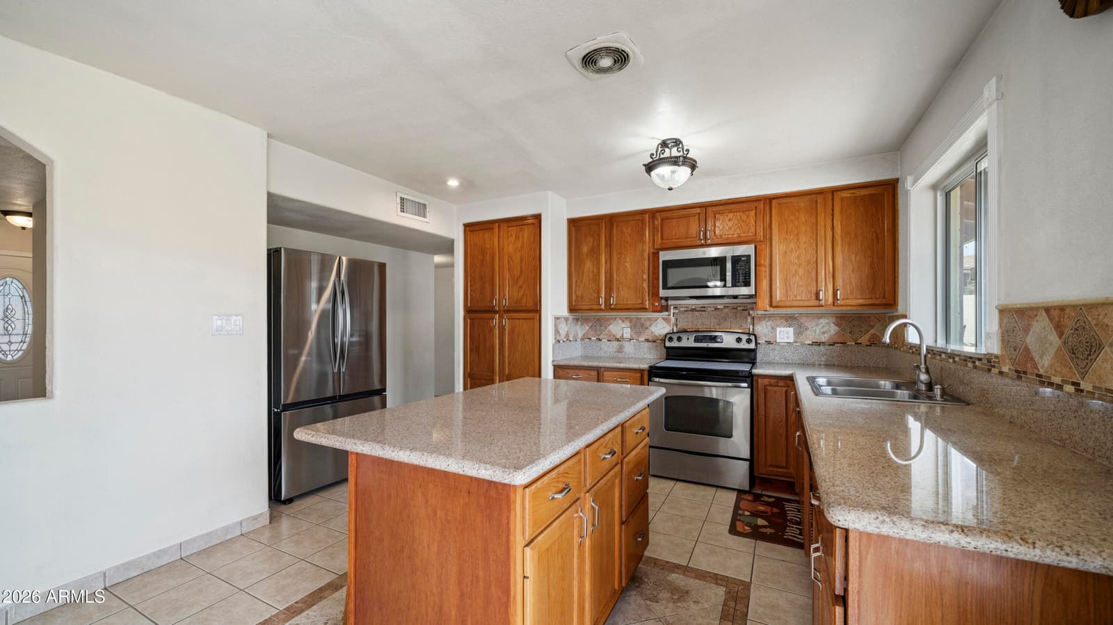 2908 E CACTUS Road, Phoenix, AZ 85032 — photo 9 of 35