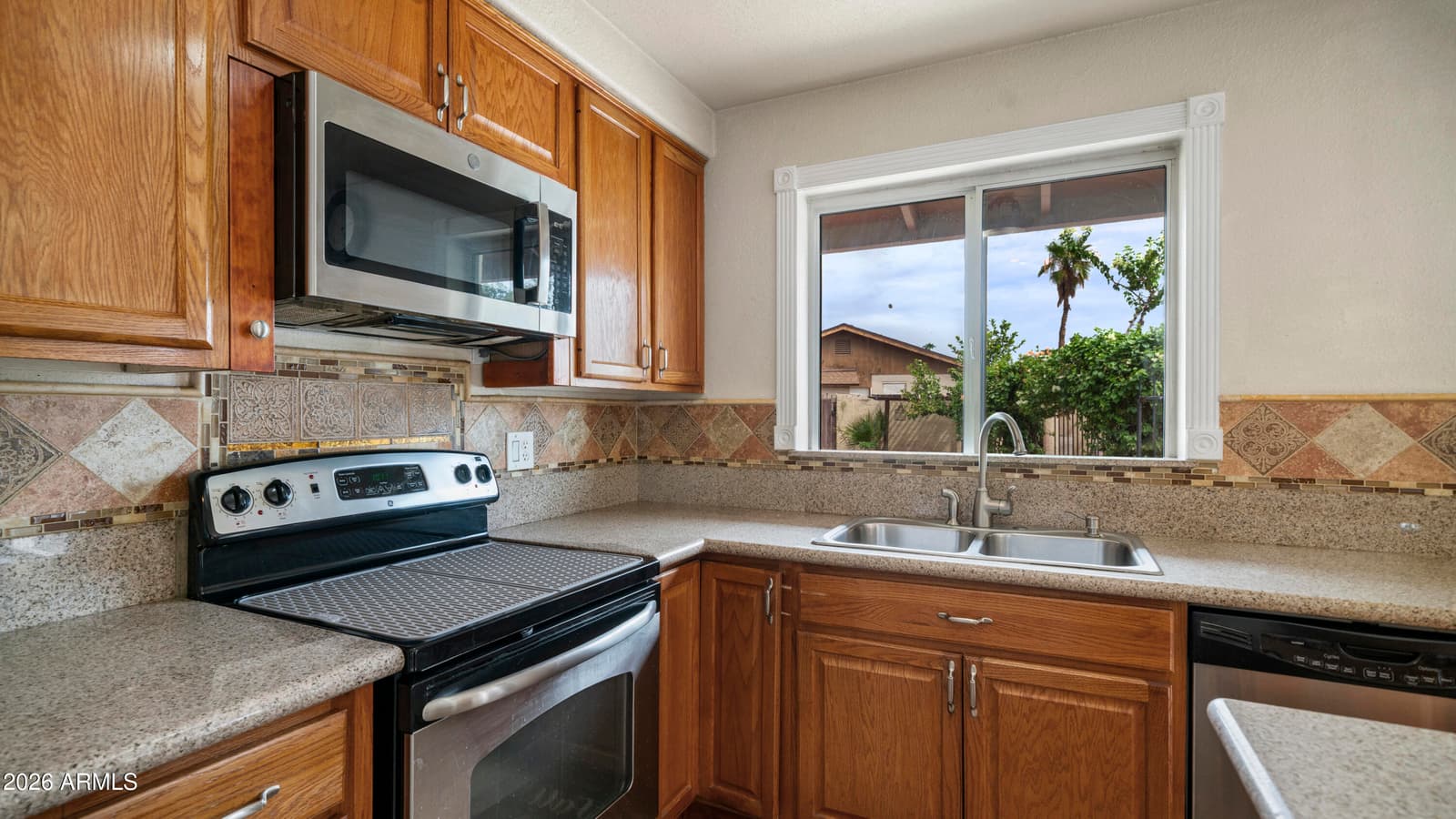 2908 E CACTUS Road, Phoenix, AZ 85032 — photo 11 of 35