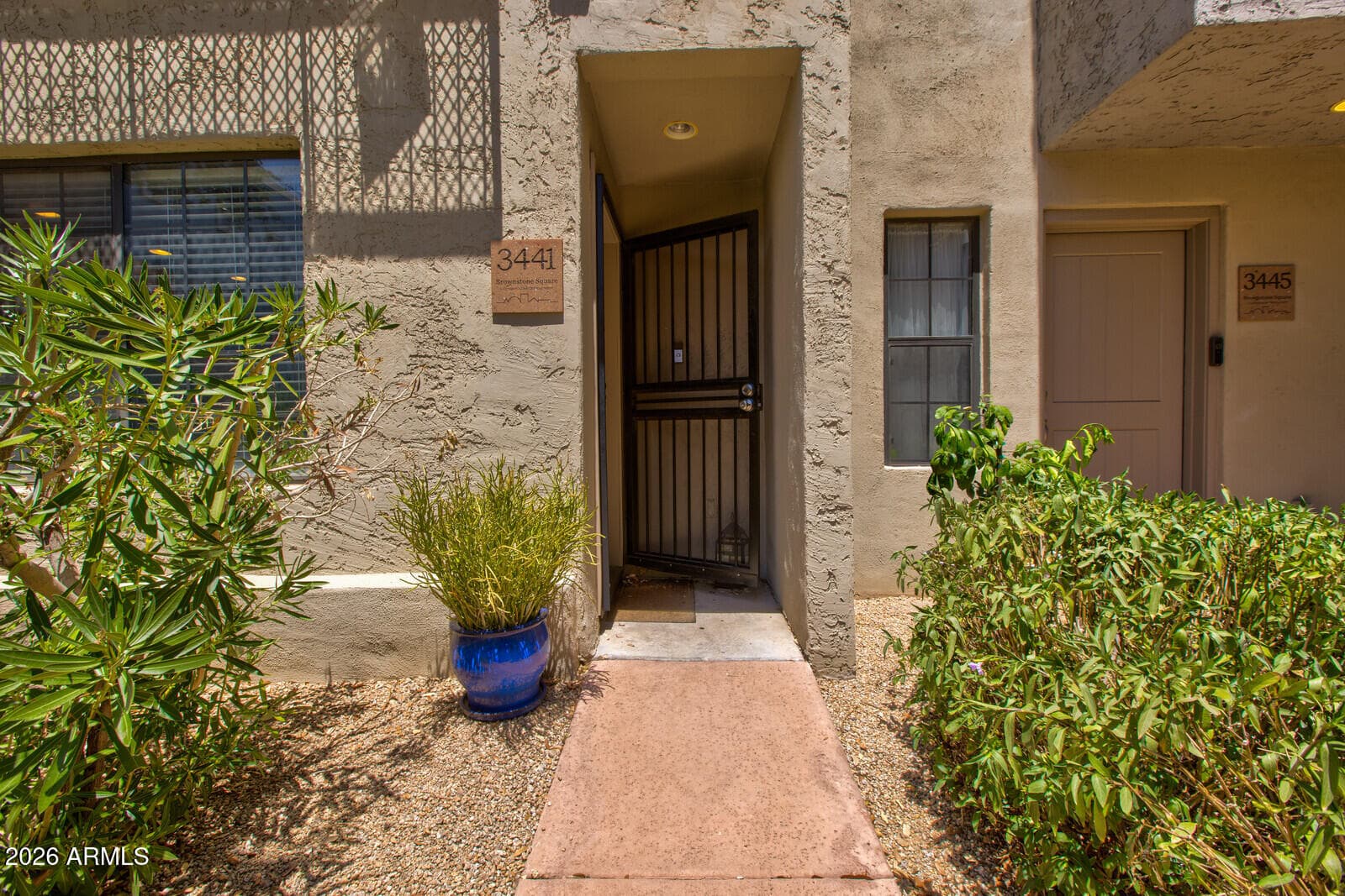 3441 E AVALON Drive, Phoenix, AZ 85018 — photo 6 of 28