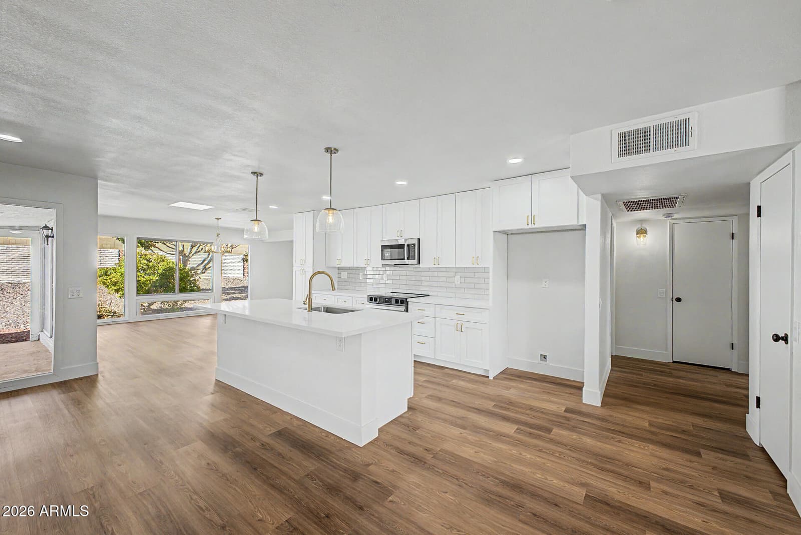 12229 N MISSION Drive, Sun City, AZ 85351 — photo 11 of 31