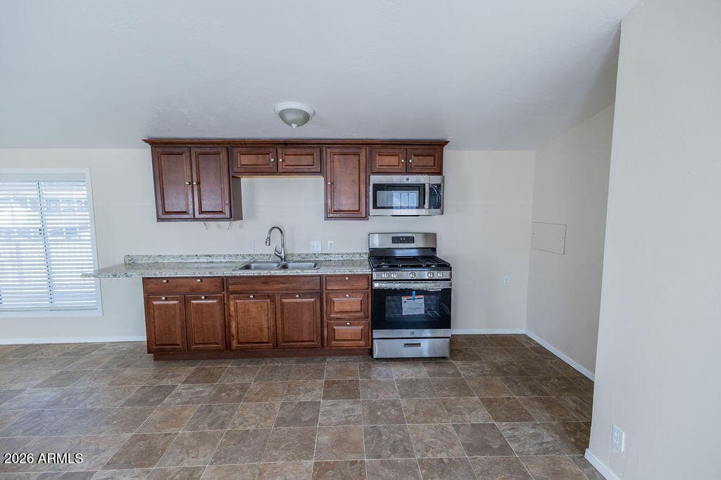 871 N Stagecoach Drive, Roosevelt, AZ 85545 — photo 11 of 23