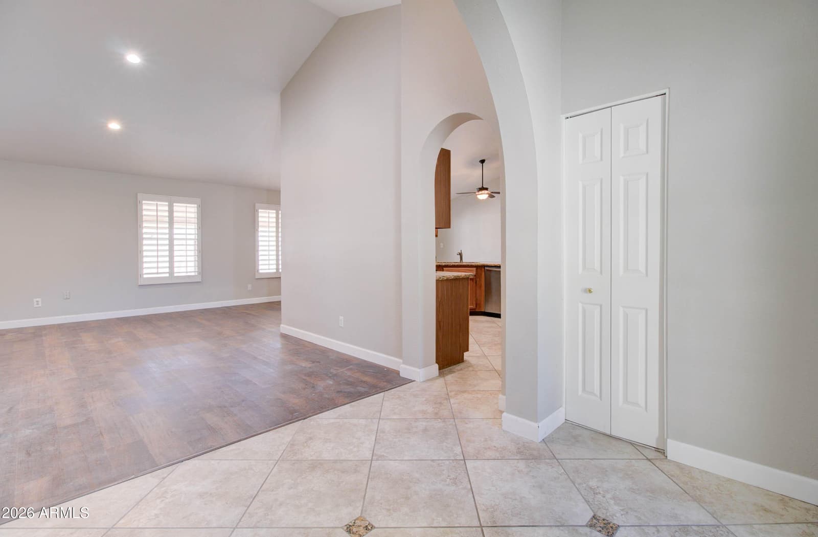 4509 E PEARCE Road, Phoenix, AZ 85044 — photo 8 of 57