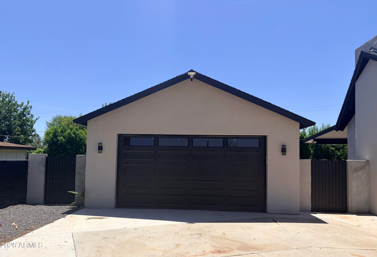 753 W 6TH Drive, Mesa, AZ 85210 — photo 5 of 40