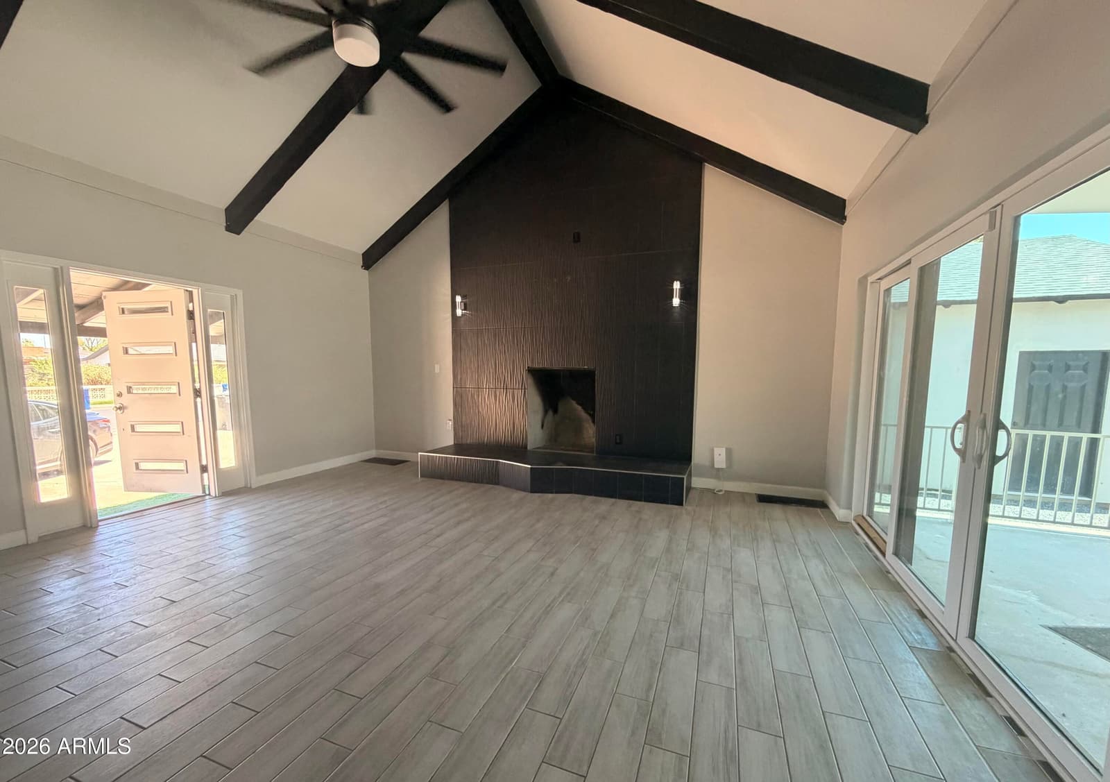 753 W 6TH Drive, Mesa, AZ 85210 — photo 8 of 40