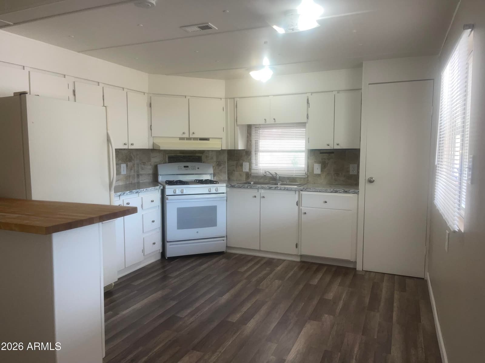 34270 S BERTHA Street, Black Canyon City, AZ 85324 — photo 2 of 31