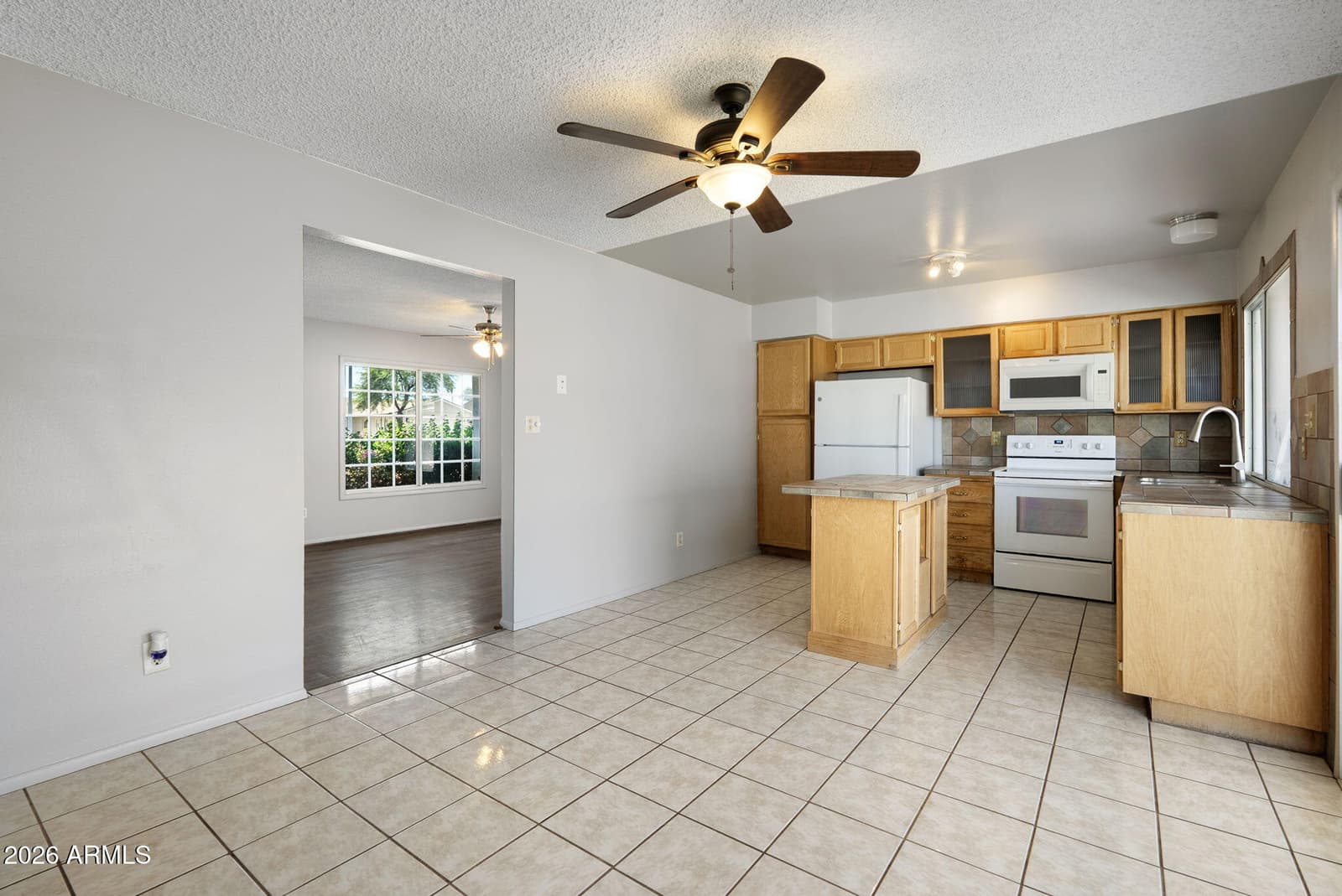 2932 E PERSHING Avenue, Phoenix, AZ 85032 — photo 10 of 38