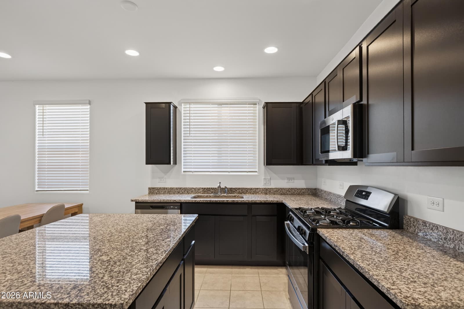6484 E VIA JARDIN VERDE, Tucson, AZ 85756 — photo 11 of 56
