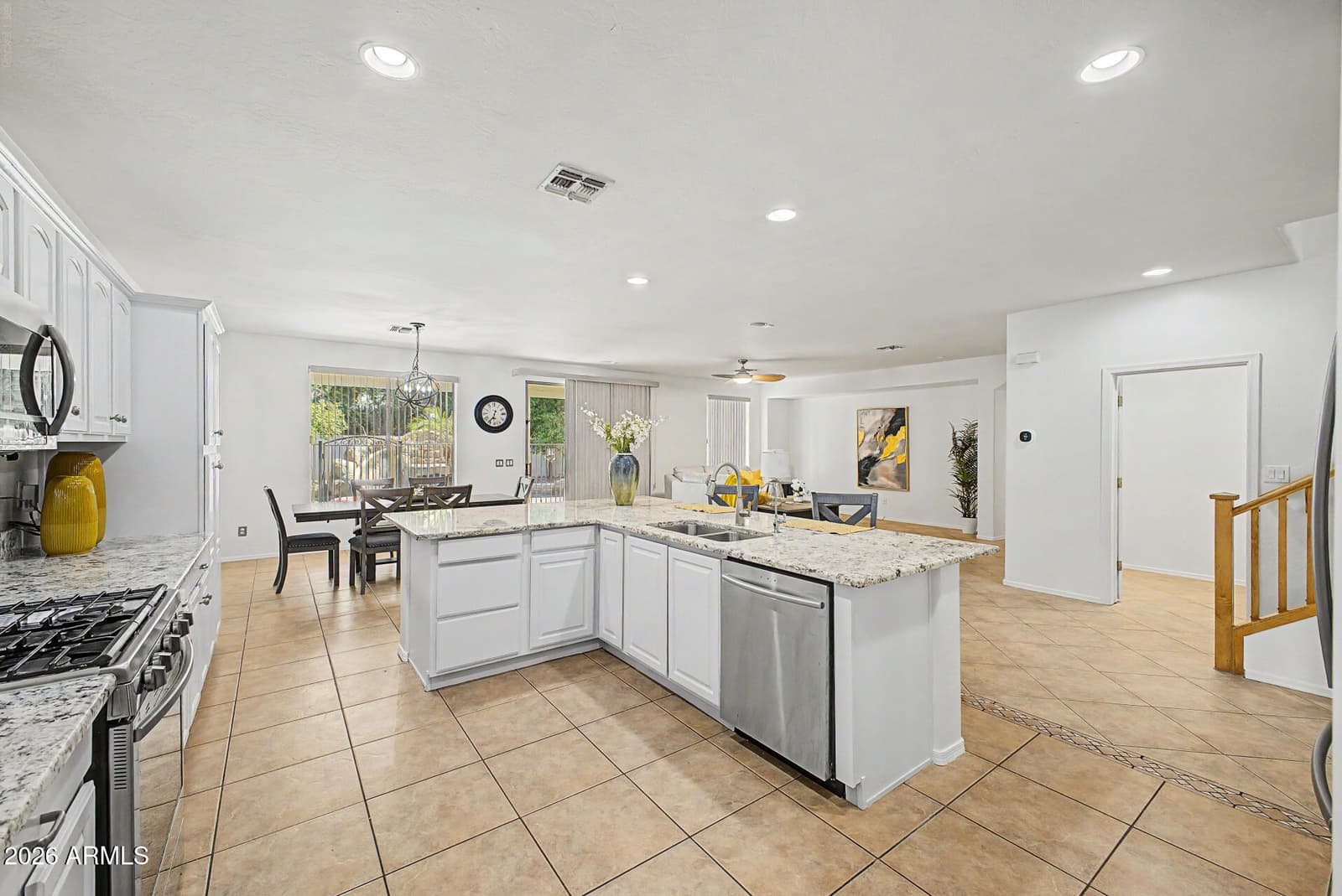 2103 W HAWKEN Way, Chandler, AZ 85286 — photo 11 of 38