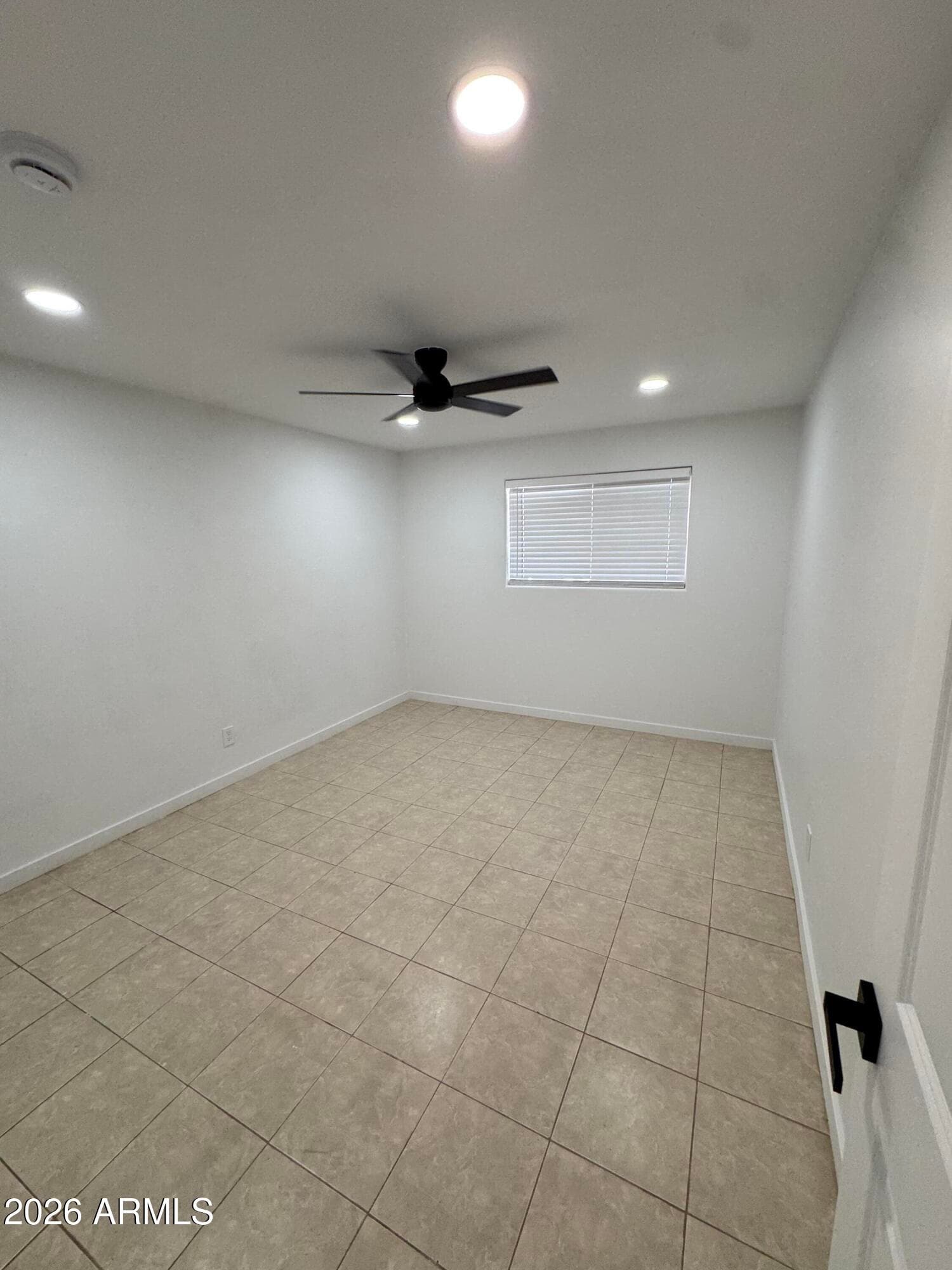 3026 N 40TH Drive, Phoenix, AZ 85019 — photo 7 of 15