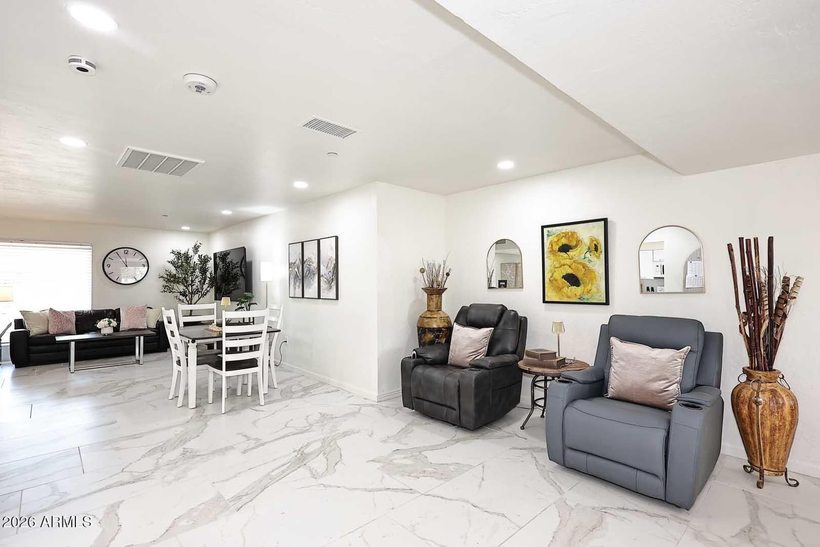 10013 W DESERT FOREST Circle, Sun City, AZ 85351 — photo 11 of 43