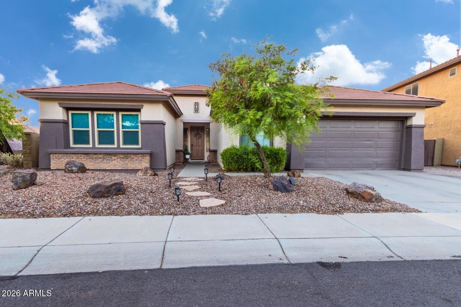 2422 W CLEARVIEW Trail, Anthem, AZ 85086 — photo 2 of 43