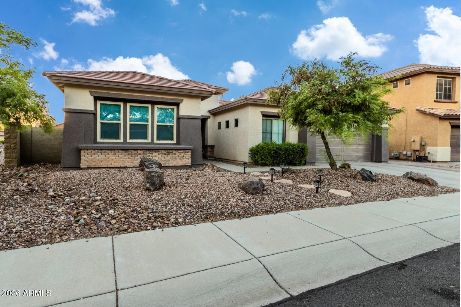 2422 W CLEARVIEW Trail, Anthem, AZ 85086 — photo 3 of 43