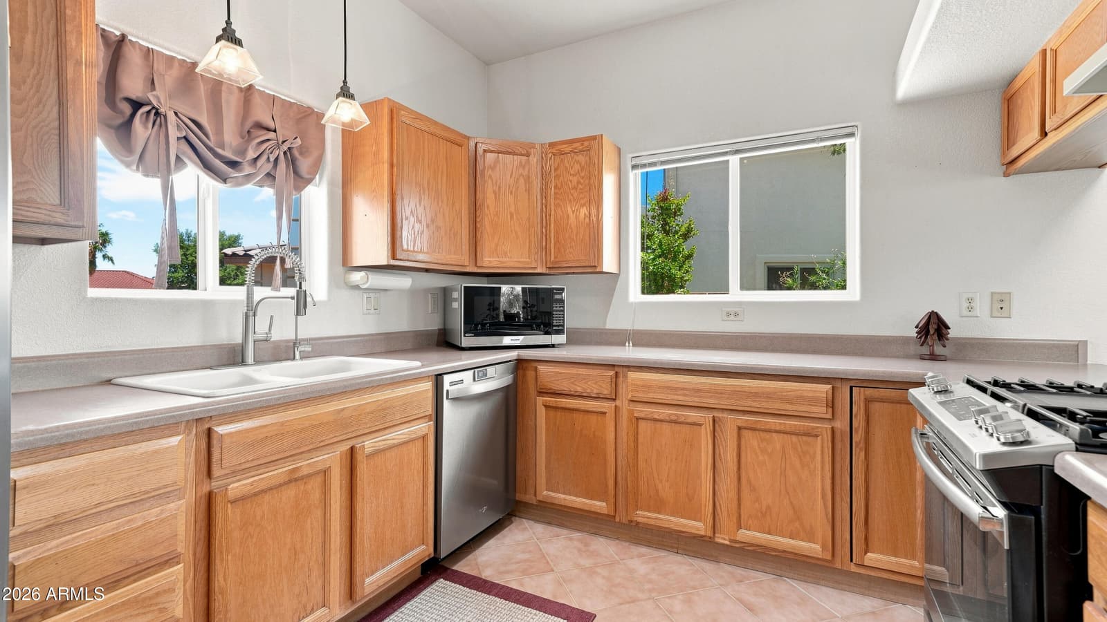 5252 Cedar Springs Drive, Sierra Vista, AZ 85635 — photo 4 of 20