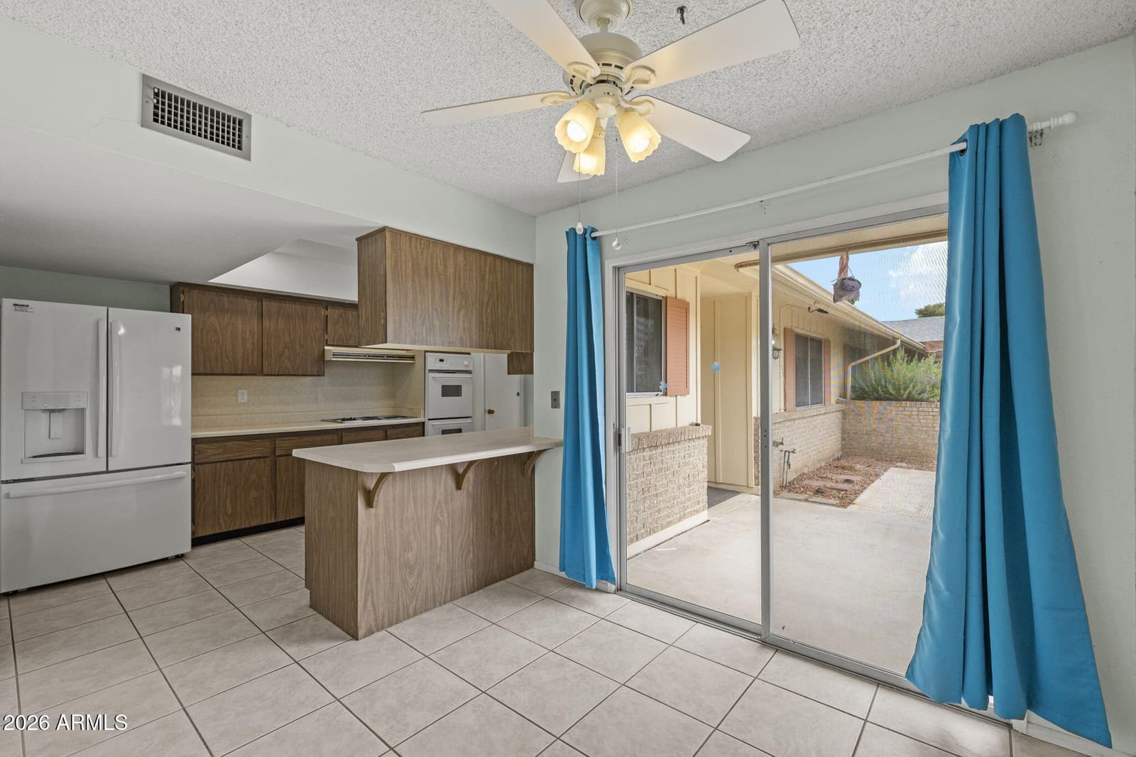 10432 W DESERT FOREST Circle, Sun City, AZ 85351 — photo 10 of 27